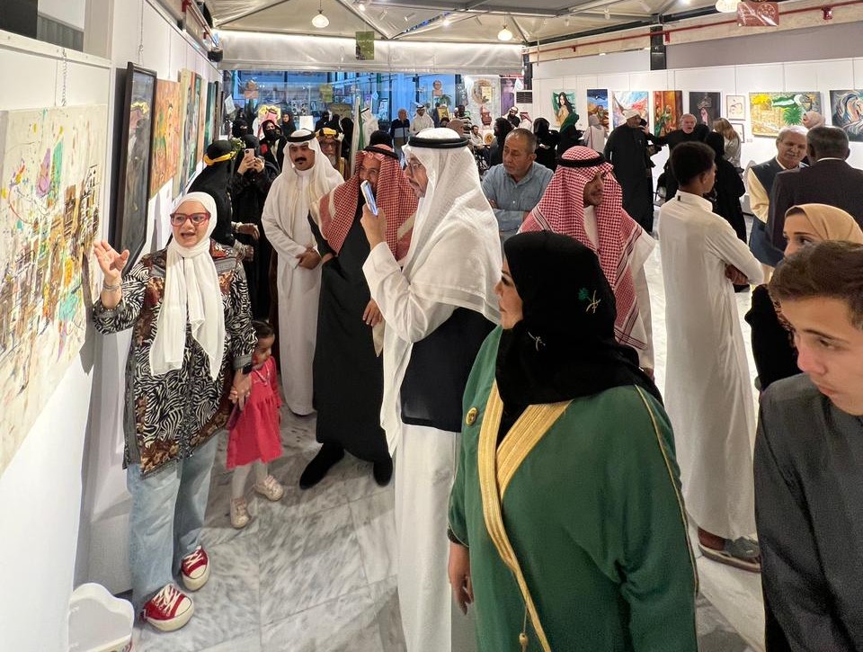 تشكيليون سعوديون يحييون ذكري يوم التأسيس في معرض جماعي بجدة